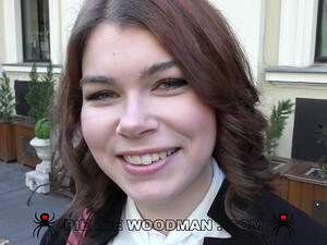 Пьер Вудман рвет анал очередной молодой девке на пару с негром