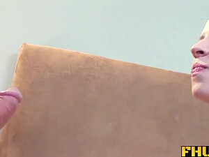 Девка прокатилась аналом на члене парня