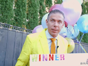 Телка сорвала джек-пот с глубокой еблей в жопу, вот это фарт!