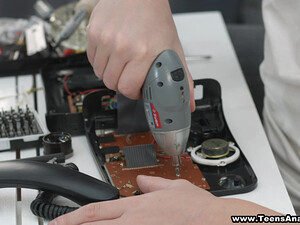 Оргазм от анального секса на полу настиг грудастую Ксюшу