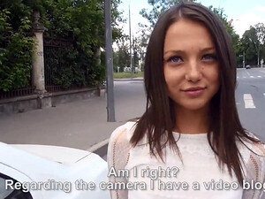 Горячий анальный секс молоденькой девки из Ростова в салоне машины