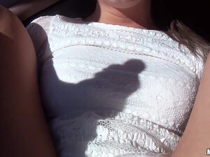 Горячий анальный секс молоденькой девки из Ростова в салоне машины